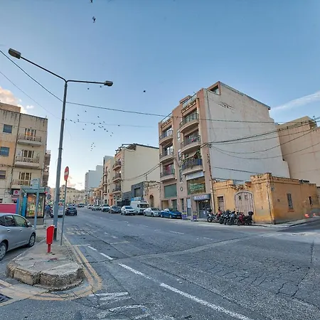 شقة Beautiful, 2br Penthouse With Large Balcony + Bbq By 360 Estates