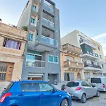 Apartment Beautiful, 2br Penthouse With Large Balcony + Bbq By 360 Estates Gzira