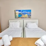 Beautiful, 2br Penthouse With Large Balcony + Bbq By 360 Estates Apartment *