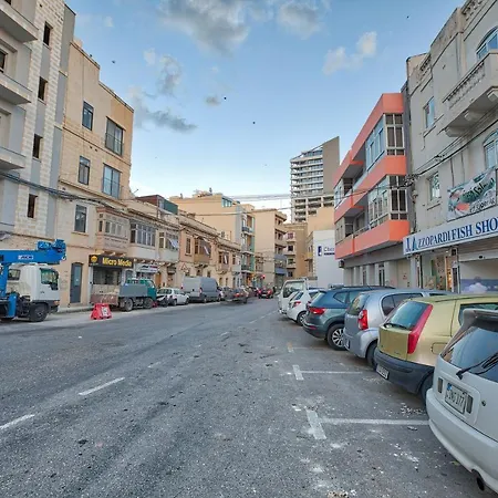 Beautiful, 2br Penthouse With Large Balcony + Bbq By 360 Estates Appartement