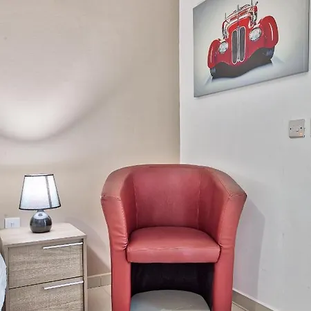 아파트 Beautiful, 2br Penthouse With Large Balcony + Bbq By 360 Estates
